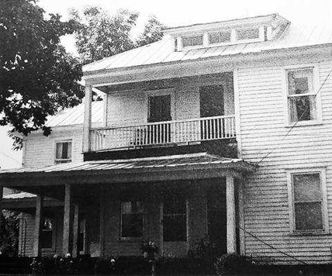 The McCombs Plantation house circa 1850, which was remodeled in 1922. 