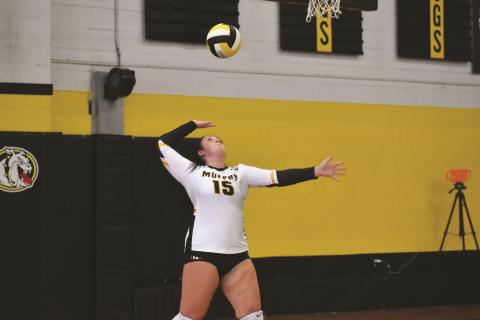 Murphy senior setter Amber Martin gets ready to serve the ball in play during the Lady Bulldogs’ four-set win over Highlands on Aug. 19.