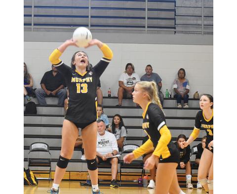 Photos by Justin Fitzgerald/sports@cherokeescout.com Murphy’s Addie Johnson passes the ball during the Lady Bulldogs’ 3-1 loss to Robbinsville on Thursday.