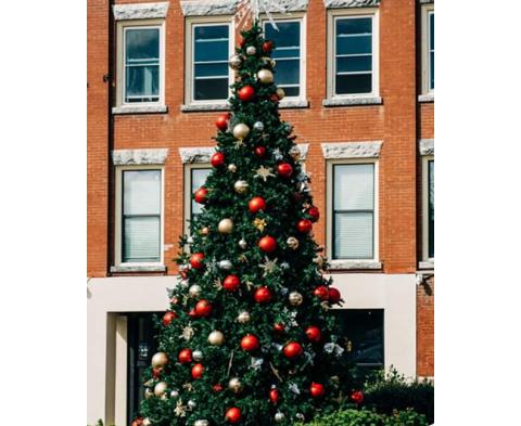 Murphy welcomes everyone to come out and enjoy all the holiday festivities this weekend. 