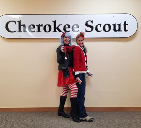 Bill Belian/Contributing Photographer Cherokee Scout Staff Correspondents Anngee Quinones-Belian and Abigail Blythe Batton (left) will pose as store window mannequins from 3-4:30 p.m. Saturday, Dec. 17.
