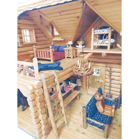 One might almost imagine themselves living inside this cabin, providing the bears are friendly.