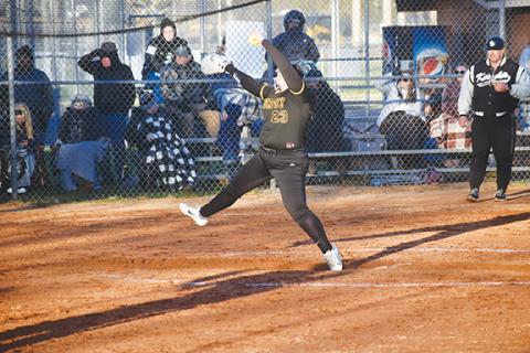 Justin Fitzgerald/sports@cherokeescout.com Murphy’s Paisley Johnson fires home during the Lady Bulldogs 16-11 loss to Robbinsville on March 14.