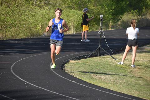 Photos by Justin Fitzgerald/sports@cherokeescout.com Hiwassee Dam sophomore Ethan Russell won the boys 800-meter, 1,600-meter and 3,200-meter runs during the Bulldog Invitational on April 19.