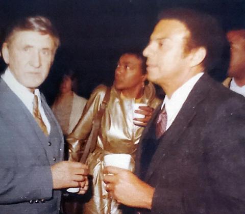 Euclid Voyles sharing a cup of hot chocolate at the Great Tree lighting with Atlanta Mayor Andrew Young, who had also served as U.S. ambassador to the United Nations.