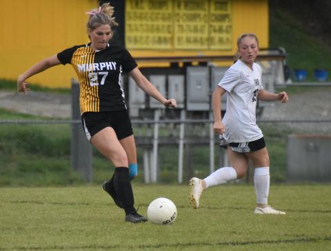 Murphy’s Breeze Hinton tries to get the ball out of the box during the Lady Bulldogs‘ 1-1 draw with Franklin on April 6. 