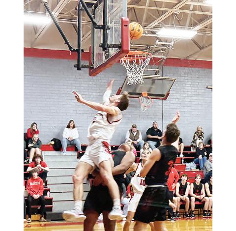 J.R. Carroll/Staff Correspondent Andrews’ Ty Clark goes up from the baseline to score on Jan. 3 against Franklin.
