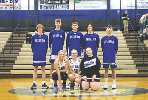 Cannon Crompton/sports@cherokeescout.com Hiwassee Dam’s senior basketball players and cheerleaders were honored on Feb. 13. Back row (from left): Cameron Dills, Dawson Headley, Jonah Hamby, Clay Davis and Kyle Taylor. Front row (from left): Katie McNabb, Shelby Kester and Madison Shorette.