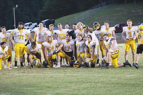 J.R. Carroll/Staff Correspondent Kneeling (from left) are Murphy alumni players Issac Aguilar, Landon Jordan, Brady Satterfield, Bradly Puccio, Dallas Rayburn, Cameron Nichols and Mason Thrasher. Standing (from left) are Adam Bobo, Chris Craze, Rylan Smith, Joey Curry,  Braden Alexander , Colby Stalcup, Ray Rathbun, Coach Joseph Watson, Jonathan Hamby, Degan Smith, Ruben Madrigal, Hunter Stalcup and Peyton McCraken.