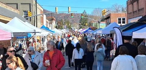 Photos by Nicole Wright/Staff Correspondent A record number of vendors and attendees at the 11th annual Christmas on Main Street on Nov. 23 in downtown Andrews made it a fun-filled day for the entire family.