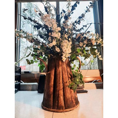 Photos by Anngee Quinones-Belian/Staff Correspondent  Placing flowers in rooms and by windows will add a touch of fresh color and can help promote feelings of joy, even during chilly months.