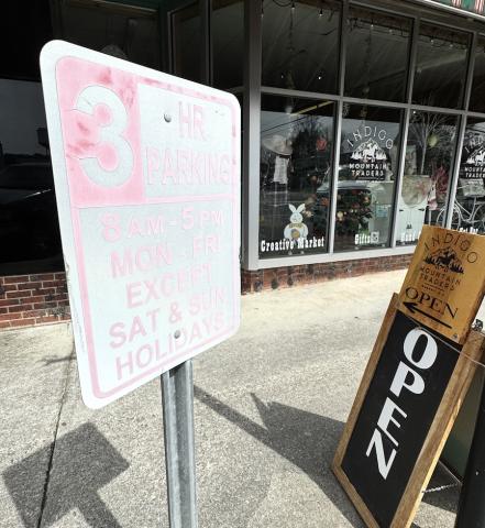 A sun-faded sign declares a three-hour limit on parking in downtown Murphy – but town officials admit they can’t enforce the official suggestion. Randy Foster/ editor@cherokeescout.com 