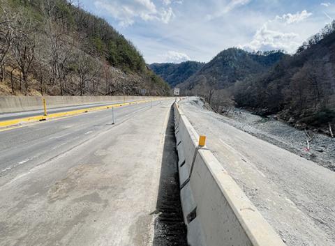 Kevin Hensley/editor@grahamstar.com Only one lane of traffic will be the standard pattern for a 12-mile segment of Interstate 40 in North Carolina and Tennessee, as the road was back open for travelers Saturday following a five-month closure.