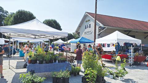 Anngee Quinones-Belian/Staff Correspondent  The Murphy Farmer’s Market at the L&N Depot is back in full swing after having their first show of the season from 9 a.m. to 1 p.m. Saturday.