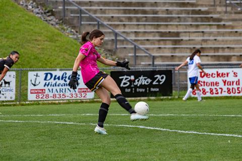 Cannon Crompton/sports@cherokeescout.com Murphy goalkeeper Ella Howard punts the ball in the match against Highlands on Monday.