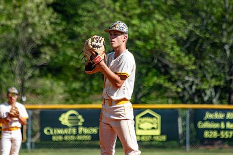 Cannon Crompton/sports@cherokeescout.com Zack Hogsed pitches against Robbinsville on April 1.