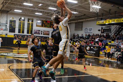 Cannon Crompton/sports@cherokeescout.com Cale Harger of Murphy drives to the basket against Highlands on Jan. 14. 