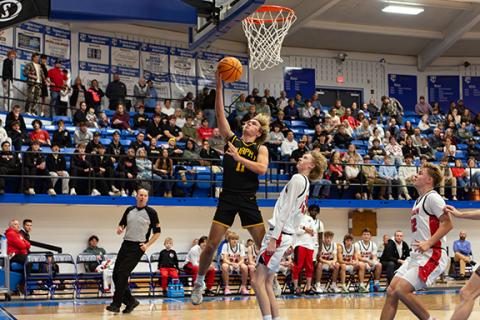 Cannon Crompton/sports@cherokeescout.com Ryan Payne of Murphy goes up for a layup against Rabun County, Ga., on Dec. 29. The Murphy boys are the No. 3 ranked team in 2A.