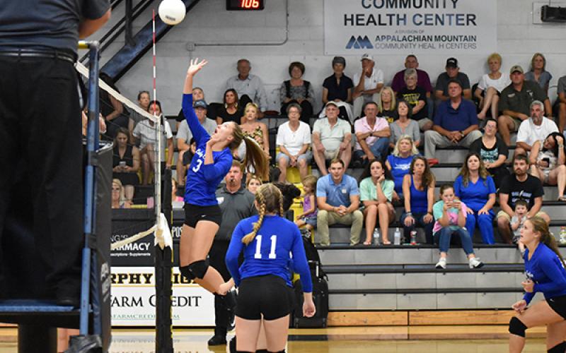 Hiwassee Dam’s Chloe Roe looks to make a play at the net during a match against Murphy on Sept. 17.