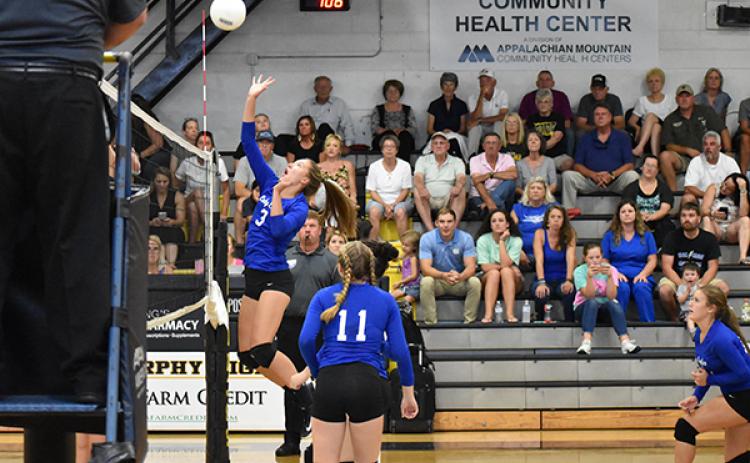 Hiwassee Dam’s Chloe Roe looks to make a play at the net during a match against Murphy on Sept. 17.